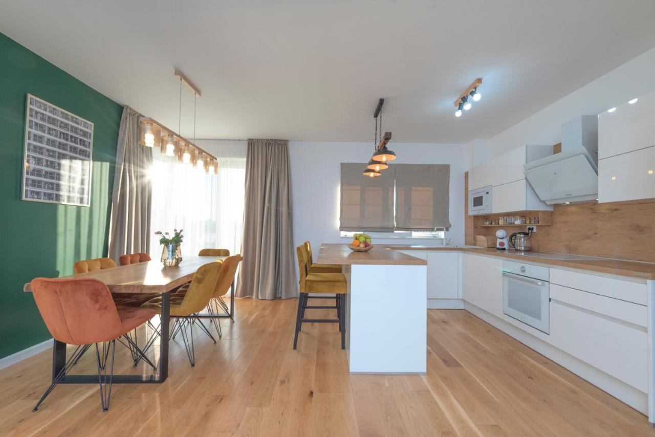 Sunny Bo Villa With A Heated Pool And Rooftop Jacuzzi Kaštela Exterior foto